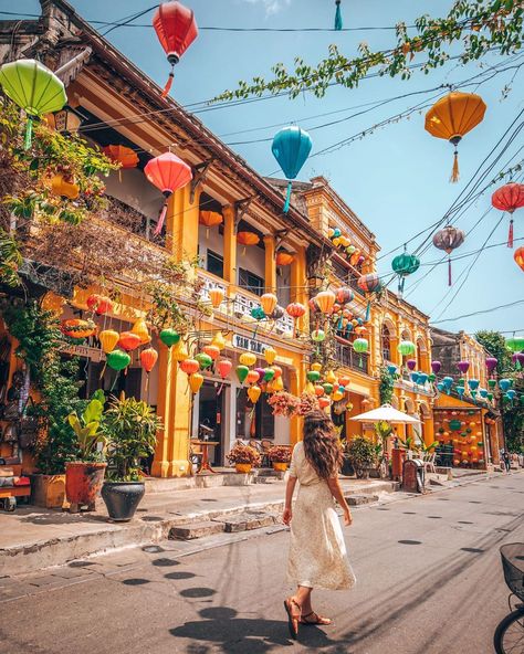 paulina | brooklyn kitten on Instagram: “Been a long minute since I’ve felt the magic of discovery 💫 — My photo sharing has had no rhyme or reason lately, just whatever I feel like…” Hoi An Old Town, Vietnam Vacation, Hoi An Vietnam, Vietnam Art, Vietnam Travel Guide, Hoi An, Vietnam Travel, Da Nang, Asia Travel