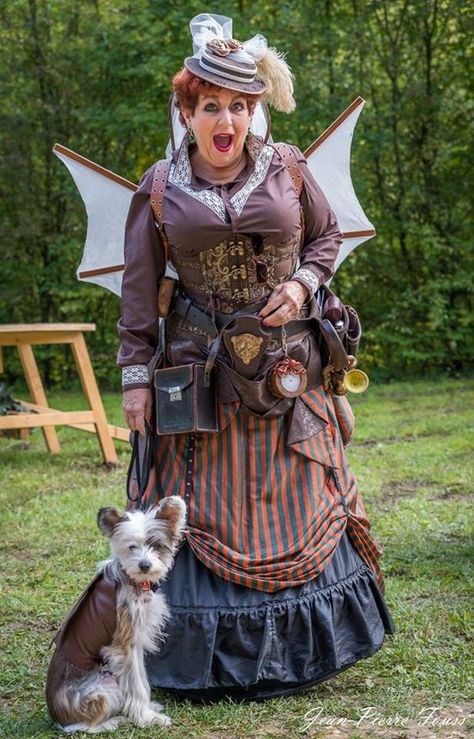 Winged Steampunk (and her little dog, too) - Woman's steampunk costume (wings, corset, blouse, skirt, hat) and steampunk dog (steampunk dog costume with wings) Steampunk Dog Costume, Victorian Steampunk Costume, Steampunk Costume Ideas, Steampunk Illustration, Steampunk Woman, Steampunk Mixed Media, Steampunk Tendencies, Costume Wings, Steampunk Halloween