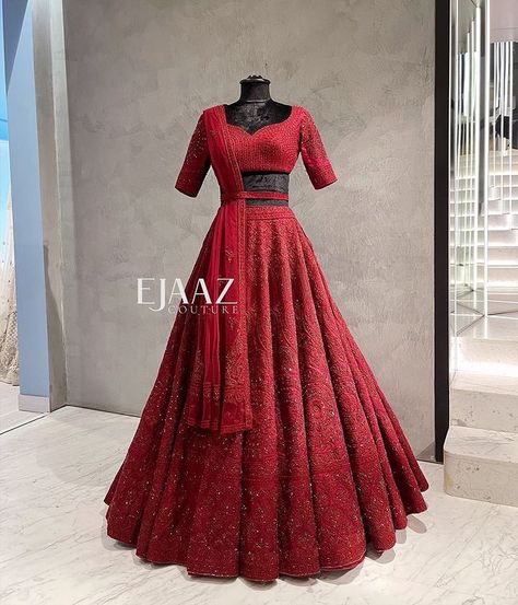 Red Embroidery Lehenga, Ejaazcouture Lehenga, Lengha Ideas, Ejaaz Couture, Wedding Fits, Baju Kahwin, Red Lehenga Choli, Indian Wedding Gowns, Ikkat Dresses