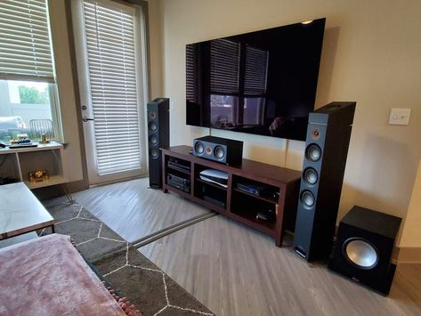 9 Products for Building a Great Home Theater Setup Dream Home Theater, Stereo Idea, Living Room Speakers, Living Room Home Theater, Home Office Modern, Living Tv, Wall Tv Unit Design, Home Theater Setup, Cord Cover