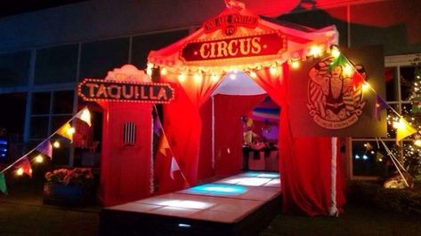 Halloween Circus, Gate Decoration, Dark Circus, Quinceanera Planning, Circus Theme Party, After Prom, Students Day, Neon Moon, Western Parties