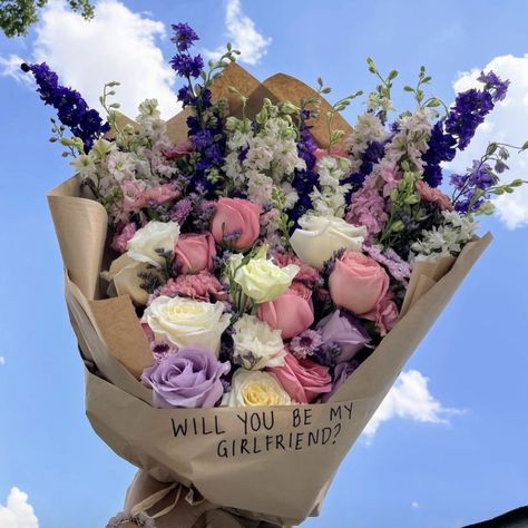 Will You Be My Girlfriend Flower Bouquet, Will You Be My Girlfriend Aesthetic, Flowers For Girlfriend Aesthetic, Flowers To Get Your Girlfriend, Will You Br My Girlfriend Ideas, Can You Be My Girlfriend Proposal, Will You Be My Girlfriend Flowers, Will U Be My Girlfriend Proposal, Be My Gf Proposal Ideas