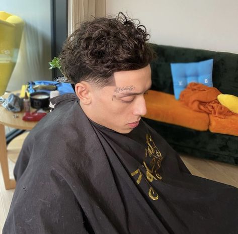 Good Long Hair, Drill Rap, Taper Fade Curly Hair, Male Haircuts Curly, Men Blonde Hair, Edgars Haircut, Curly Hair Fade, Men Haircut Curly Hair, Taper Fade Haircut