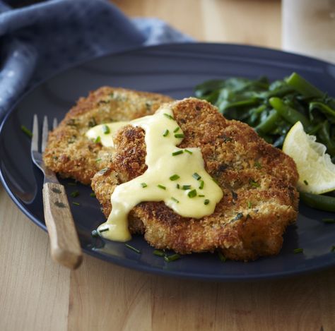 Crumbed Beef Schnitzel, Snitzel Sauce Recipe, Beef Schnitzel, Beef Nachos, Spaghetti With Ground Beef, Schnitzel Recipes, Avocado Salsa Recipe, Boiled Chicken Breast, Creamy Parmesan Sauce