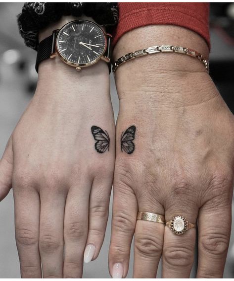 Tattoo For Daughter And Mother, Tattoos Daughter And Mother, Tattoo That Go Together, Mom And Daughter Tatoos Ideas, Arm Tattoos For Mom And Daughter, Tatoos Matching Mother Daughters, Mom Daughter Finger Tattoos, Mother Tattoo Ideas For Daughter, Wrist Tattoos For Mom And Daughter