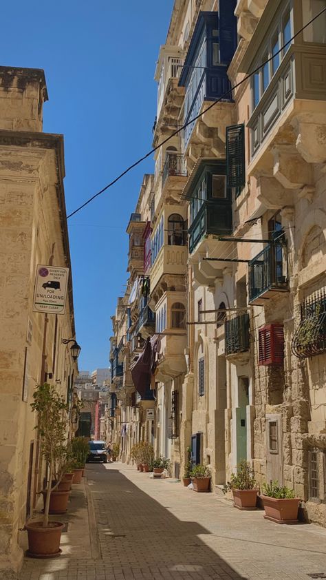 Valletta Malta Aesthetic, Malta Aesthetic, Valetta Malta, Summer Mediterranean, Mediterranean Aesthetic, Malta Travel, Beautiful Scenery Pictures, Holiday Places, Travel Wishlist