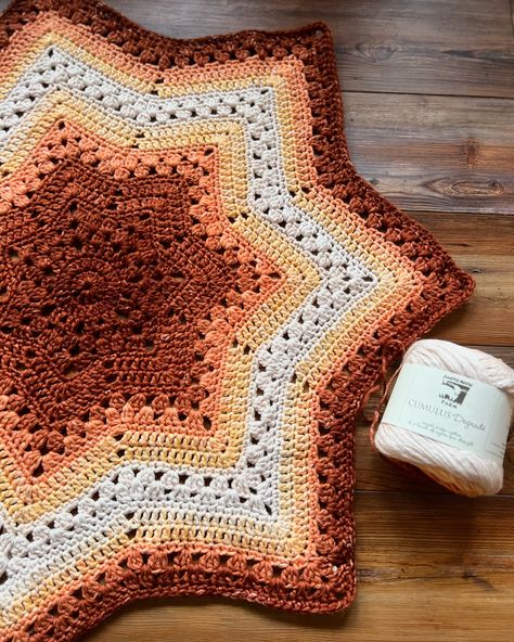 It’s ✨Star Blanket September✨ Fall 🍁 🍂 in love with cotton 🧶and tiny baby hats. Love this little baby hat inspired by this baby book I bought for staging 🤪🤓😉 and made with leftover yarn from Juniper Moon Farms Cumulus Degrade. I didn’t want any of that fluffy cotton left unused. Who can resist a tiny baby in an acorn hat? Not me. Make this heirloom for a special baby this Fall 🍁 🍂 Pattern: 6-Day Star Blanket Baby hat: freebie when you sign up for ✨Star Blanket September✨ 🧶 @junipermoonfa... 6 Day Star Blanket Crochet, Crochet Star Blanket, Acorn Hat, September Fall, Leftover Yarn, Star Blanket, Crochet Stars, Fall Patterns, Not Me