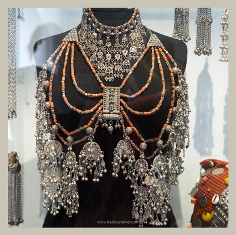 Jewellery Historian on Instagram: “Yemeni opulence in this spectacular coral and silver necklace: actually, these are two necklaces, a smaller one on top and a super large…” Silver Jewlery, Two Necklaces, Yemen, Ethnic Jewelry, Statement Necklace, Silver Necklace, Coral, Necklaces, Silver