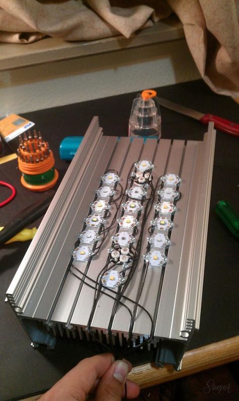 A Complete Idiots guide to make an LED lighting unit Lern more.... Aquarium Diy, Aquarium Led, Led Lighting Diy, Led Aquarium, Led Aquarium Lighting, Diy Aquarium, Planted Tank, Led Projects, Led Diy