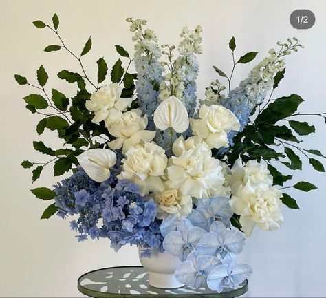 Navy Blue Flower Arrangements, Blue Flower Arrangements, Flower Shop Design, 2024 Inspiration, Wedding Table Ideas, Classic Wedding Decorations, Jeepers Creepers, Luxury Flowers, Inspo Board