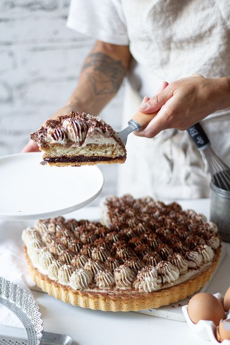 Tiramisu Tart Recipe, Modern Tarts, Tiramisu Pie, Bakesale Ideas, Tiramisu Tart, Japan Recipes, Tiramisu Recipes, Chocolate Lava Cake Recipe, Tiramisu Dessert