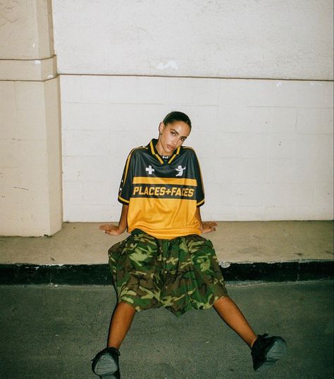 Baggy Vintage Outfits, Fashion Baggy Clothes, Brianna Anderson, Fashion Baggy, Film Vintage, 90s Shorts, Streetwear Clothes, Baggy Clothes, Outfit Inspo Casual