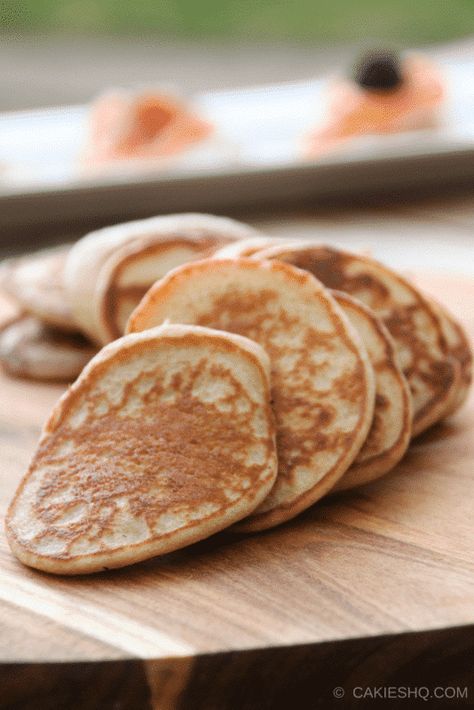 Russian Buckwheat Blini (Oladyi) Recipe | Russian Mini Pancakes Buckwheat Blini Recipe, Russian Pastries, Borscht Soup, Famous Drinks, Bite Size Snacks, Sour Cream Sauce, Mini Tortillas, Mini Pancakes, Pancake Recipe