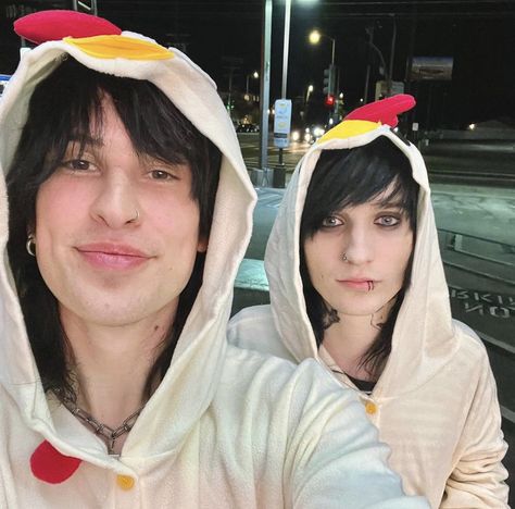 Jake And Johnnie, Hot Emo Guy, Cute Emo Guys, Jake Weber, Jake Webber, Emo Men, Fangirl Problems, Johnnie Guilbert, Emo Guys