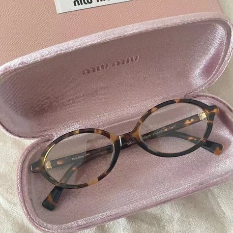 Miu Miu lady glasses Back To Uni, Miu Miu Glasses, Miu Miu Accessories, Miu Miu Sunglasses, Cool Glasses, Stylish Glasses, Brown Aesthetic, Sunglasses & Glasses, Womens Glasses