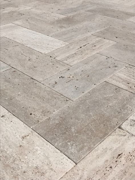 Desert White vein cut tumbled travertine Tumbled Travertine Floors, Travertine Floors Outdoor, Travertine Walkway, Travertine Exterior, Outdoor Patio Flooring, White Travertine, Travertine Floor, Pool Paving, Vein Cut