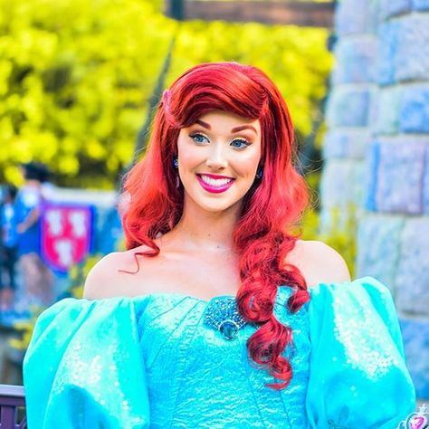 Princesses Makeup, Wig Reference, Fav Princess, Ariel Wig, Ariel Makeup, Disney Princess Makeup, Spirit Days, Ariel Hair, Ariel Cosplay