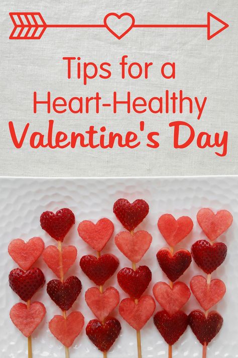 Valentine Healthy Food, Red Foods For Valentines, Heart Food Ideas, Healthy Valentine Recipes, Healthy Valentine Snacks, February Food, Heart Foods, Strawberry Snacks, Healthy Valentines