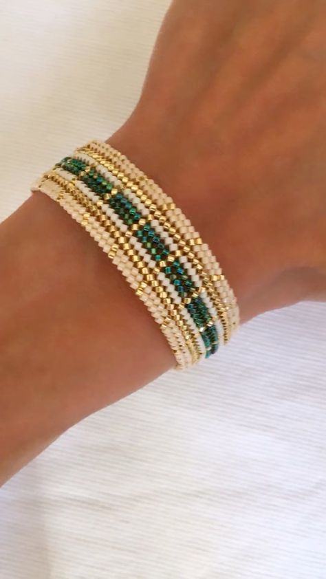 Marilyn Monroe Diamonds, Bones Bracelet, Herringbone Stitch, Miyuki Beads, Girls Best Friend, Herringbone, Beaded Bracelets, On Instagram, Quick Saves