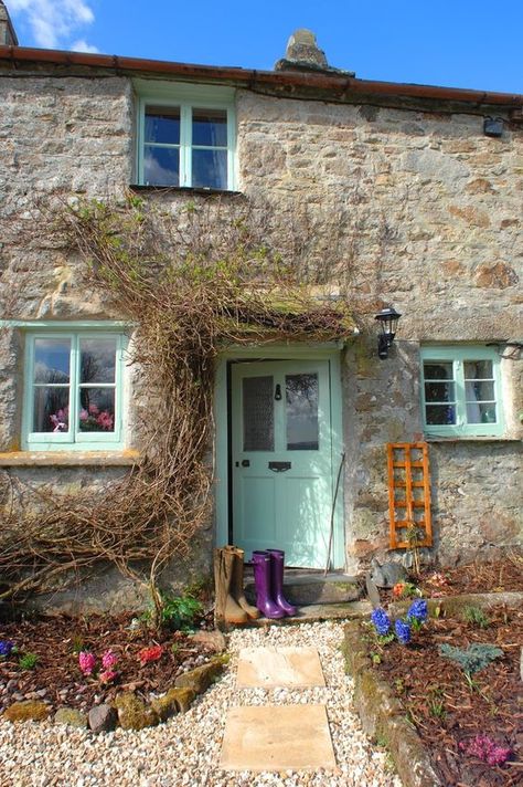 Pixie Nook Cottage, Cornwall. Cottage Front Doors, English Country Cottages, Cornwall Cottages, Stone Cottages, Cottage Door, Cottage Shabby Chic, Cottage Exterior, Country Cottage Decor, Cottage Style Decor