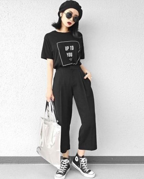 Comfortable Punk Outfits, 30 Year Old Street Style, Japanese Street Fashion Women, Outfit Nero, Moda Ulzzang, Korean Fashion Trends, Ulzzang Fashion, Korean Street Fashion, Korean Outfits