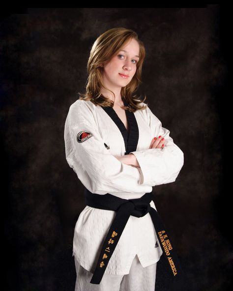 Black Belt Dallas Jessup combatting violence against young women Karate Photos, Martial Arts Gi, Black Belt Taekwondo, Martial Arts Photography, Kenpo Karate, Taekwondo Girl, Karate Kick, Student Photo, Female Martial Artists