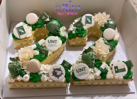 Graduation Number cake Number Graduation Cake, Graduation Number Cake, Unt Graduation, Number Cake, Graduation Cake, Gold Cake, Number Cakes, Pretty Birthday Cakes, Graduation Cakes