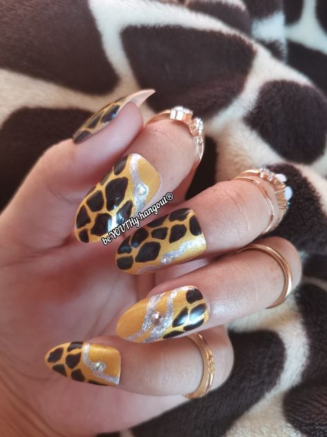 Animal Print Nail Art, Turtle Nail Art, Turtle Nails, Print Nail Art, Art Designs, Nail Inspo, Nail Art Designs, Ear Cuff, Animal Print