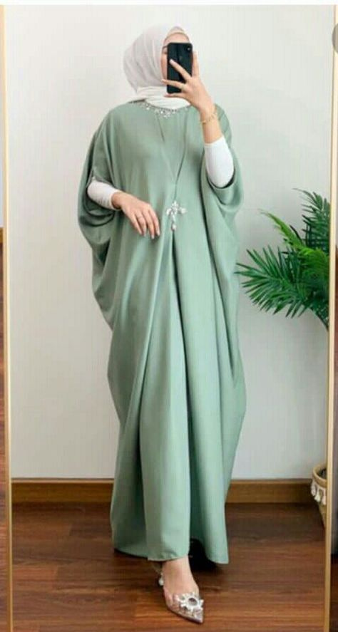 Kaftan Abaya Designs, Kaftan With Hijab, Kaftan Dress Design, Modern Islamic Clothing, Burqa Designs, Kaftan Design, Islamic Fashion Dresses, Modest Dresses For Women, Hijab Dress Party