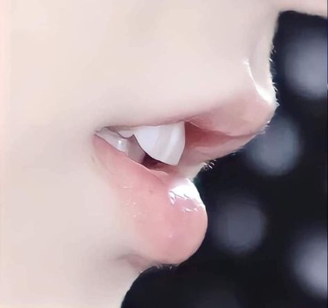 Jungkook's Lips, Jungkook Piercing, Jungkook Details, Choi Daniel, Bts V Pictures, Bts Bulletproof, Anime Dancer, Jungkook Aesthetic, Kim Taehyung Wallpaper