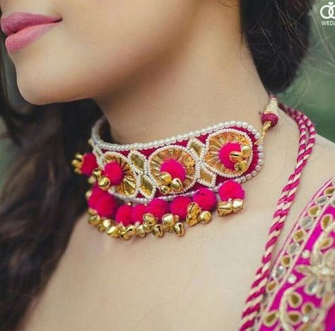 Trending mehendi jewellry ideas for Indian brides | Beautiful gotta chokar made with pompoms, pearls and gungroos | Indian bridal fashion | Gotta jewelry | Mehendi look inspiration | Handmade jewellery | Image source: Pinterest | Every Indian bride’s Fav. Wedding E-magazine to read. Here for any marriage advice you need | www.wittyvows.com shares things no one tells brides, covers real weddings, ideas, inspirations, design trends and the right vendors, candid photographers etc. Design Magazine Inspiration, Flower Jewelry Indian, Fresh Flower Jewelry, Magazine Design Cover, Fashion Magazine Design, Magazine Inspiration, Diy Fabric Jewellery, Gotta Work, Silk Thread Jewelry