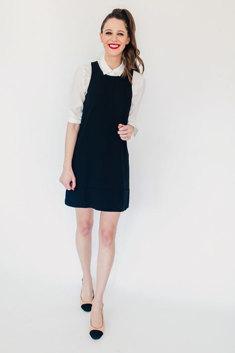 Black Shift Dress Outfit, Black Dress White Shirt, Shirt Under Dress Outfit, Shift Dress Outfit, Shirt Under Dress, Jumper Dress Outfit, White Shirt Outfit, Shift Dress Styles, Outfit Cardigan