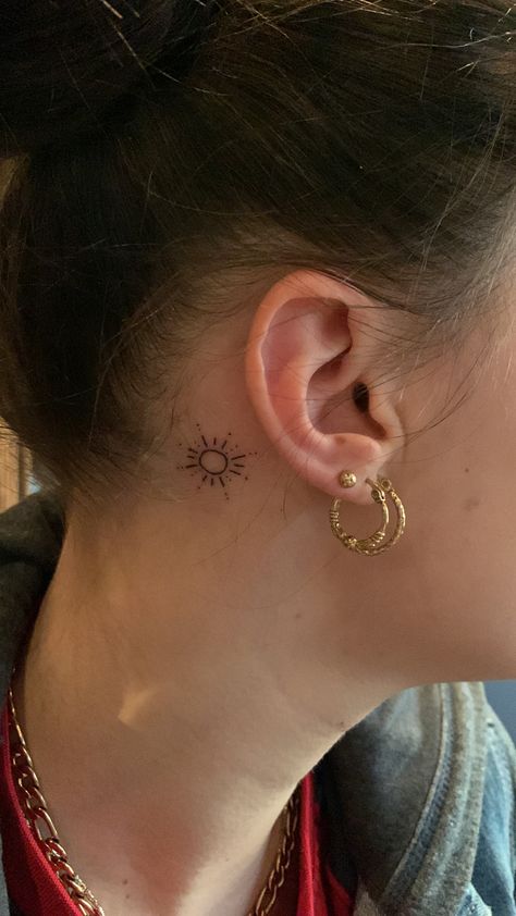 Cute Sun Tattoos Design, Behind The Ear Sun Tattoo Ideas, Half Sun Behind Ear Tattoo, Minimal Tattoo Behind Ear, Sun Neck Tattoo For Women, Sun Tatoos Behind The Ear, Small Sun Tattoo Behind Ear, Sun Tattoo Behind Neck, Sun Behind The Ear Tattoo