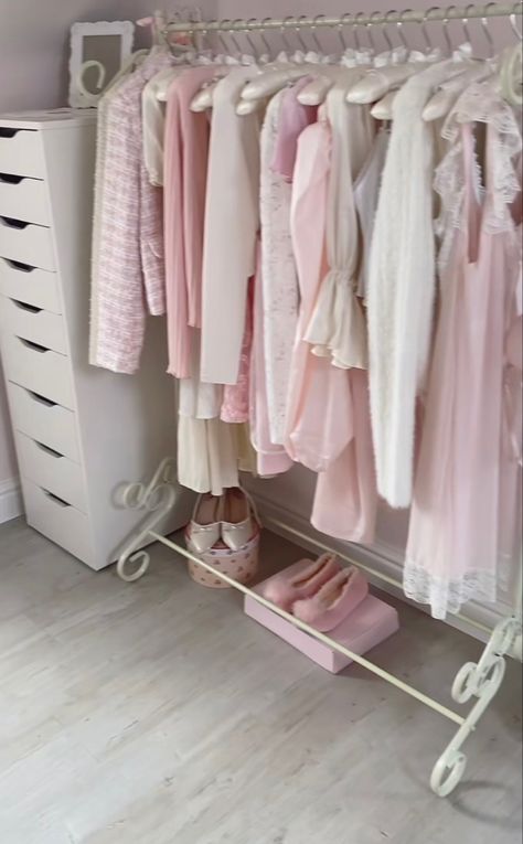 Clothes Hanging Ideas, Bedroom Vintage Aesthetic, Clothes Rack Aesthetic, Clothing Rack Aesthetic, Coquette Closet, Bedroom Clothes Rack, Room Decor Essentials, Clothing Rack Bedroom, Standing Closet