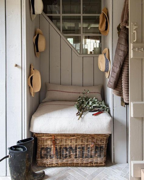 Interior Designer - Bee Osborn (@osborninteriors) • Instagram photos and videos Interior Cottage, House Is A Mess, Old Post Office, Modern Properties, Mudroom Design, Cottage Inspiration, Post Holiday, Timber Cladding, Practically Perfect