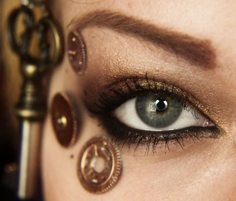 steampunk makeup tutorial Steampunk Makeup Halloween, Steampunk Makeup Tutorial, Steam Punk Makeup, Steampunk Makeup, Steampunk Eye, Steampunk Witch, Steampunk Hairstyles, Steampunk Party, Steampunk Halloween