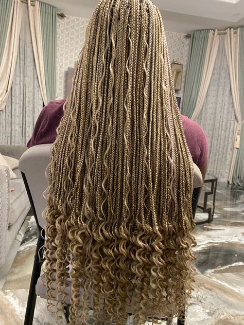 Blonde Braids Hairstyles, African Femininity, Box Dreads, Braids Inspiration, Lemonade Braids Hairstyles, Short Box Braids Hairstyles, Curly Braids, Feed In Braids Hairstyles, Airbrush Nails