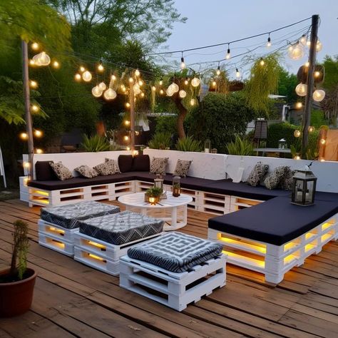 Garden Furniture Diy, Outdoor Pallet Furniture, Pallet Patio Furniture Diy, Ideas Terraza, Pallet Garden Furniture, Pallet Patio Furniture, Pallet Patio, Back Porch Ideas Decks, Garden Decor Projects