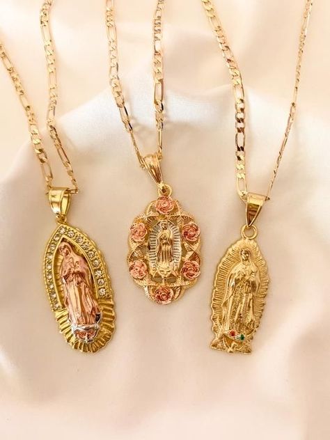 Jewelry Virgin Mary, Virgin Mary Necklace Aesthetic, Mexican Gold Jewelry Necklaces, Virgin Mary Bracelet Gold, Virgin Mary Pendant Necklace, Latina Gold Jewelry Aesthetic, Mexican Style Jewelry, Mexican Necklace Gold, Gold Cute Jewelry