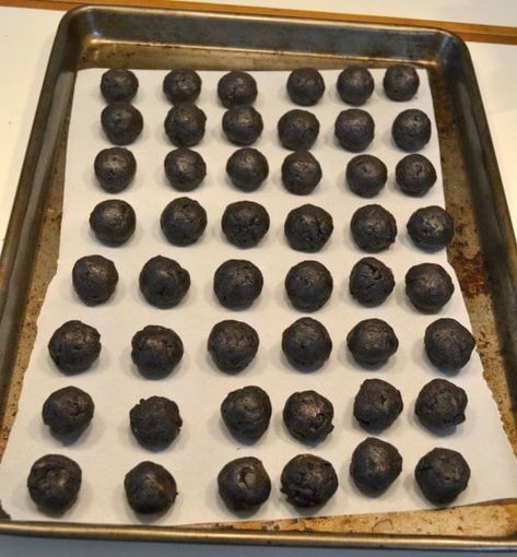 Easy Oreo Balls Recipe, Oreo Balls Recipe 3 Ingredients, Easy Oreo Balls, Easy Oreo Truffles, Oreo Cookie Balls Recipe, Oreo Balls Recipe, Oreo Truffles Recipe, Oreo Cookie Balls, Christmas Candy Easy