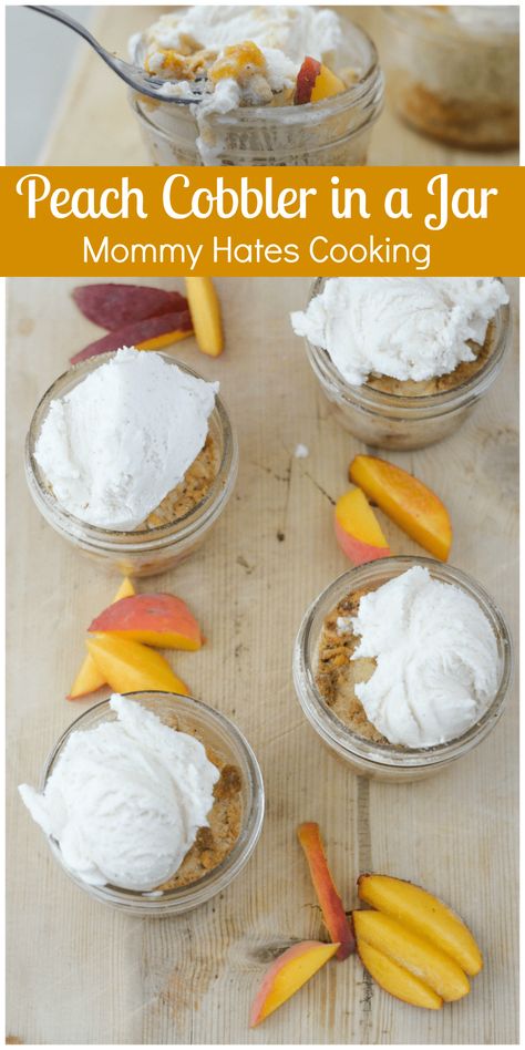 Peach Cobbler Dessert Shooters, Peach Cobbler Cake Jars, Peach Cobbler Shooters, Peach Cobbler In A Jar Recipe, Cobbler In A Jar, Peach Cobbler Cheesecake Recipe, Mini Peach Cobbler, Good Peach Cobbler Recipe, Peach Cobbler With Bisquick