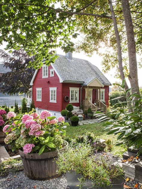 House With Flowers, Cute Cottages, Red Houses, Little Cottages, Casa Country, Storybook Cottage, Red Cottage, Tiny Cottage, Dream Cottage