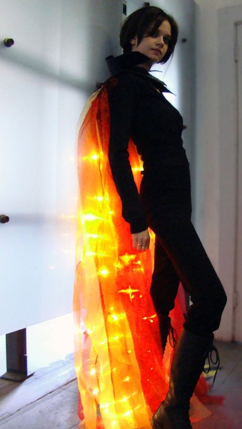 Girl on Fire Hunger Games Costume, Phoenix Costume, Fire Costume, Cosplay Tutorial, Crafts For Girls, Best Cosplay, Cool Costumes, Halloween Cosplay, The Girl Who