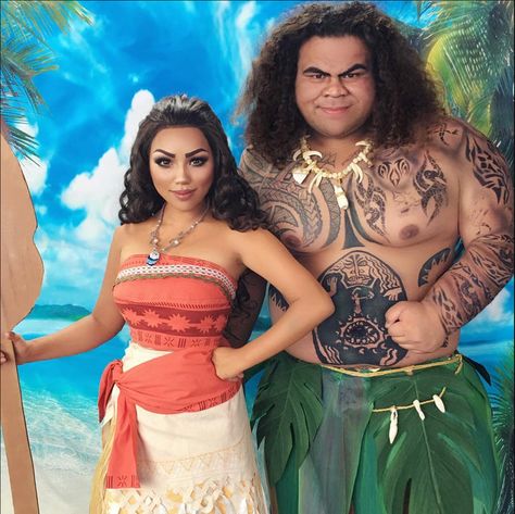 The Top 10 Trending Halloween Costume Tutorials on YouTube | These are the most popular costume tutorials right now. There's still time for your perfect Halloween getup! Maui Cosplay, Moana Halloween Costume, Moana Cosplay, Moana And Maui, Cosplay Disney, Halloween Parejas, Popular Costumes, Costume Tutorial