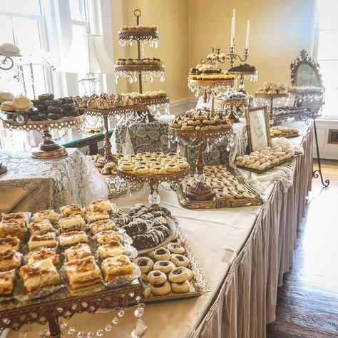 Cookie Bar Display Wedding, Cookie Displays Wedding, Wedding Cookie Platter, Cookie Arrangement Ideas, Cookie Table Wedding Display Rustic, Wedding Cookie Tables, Cookie Tables At Weddings, Wedding Cookie Table Display, Pittsburgh Cookie Table Wedding Display