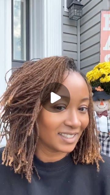 TINYLOCS® THE MICROLOCS COMMUNITY | Definitely giving fall 🍂�🍁🎃

#tinylocs #tinylocsofficial #microlocsjourney #microlocs #womenwithtinylocs #interlocks #beautifullocs | Instagram Caring For Microlocs, Large Microlocs, Dyed Sisterlocks, Blonde Microlocs, Dyed Microlocs, Colored Microlocs, Microlocs Starter, Short Microlocs Styles, Small Dreads