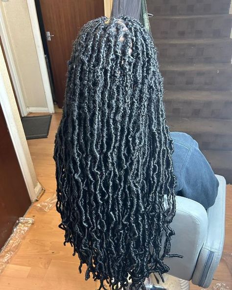 Small Faux Locs Long, Small Faux Locs, Faux Locs Long, Locs Long, Soft Locs, Fully Booked, Loc Styles, Faux Locs, Hip Length