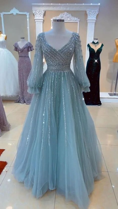 Party Wear Gowns, Long Frock Designs, Long Gown Design, Latest Bridal Dresses, Long Frock, Simple Gowns, Gowns Dresses Elegant, Pakistani Fancy Dresses, Fancy Dresses Long