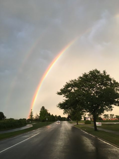 rainbow, rain, rainy day Sunny Rainy Day, Vision Art, Rainbow Rain, You Are The Sun, Verses Wallpaper, Rainbow Aesthetic, Rainy Season, Hot Days, Night Aesthetic