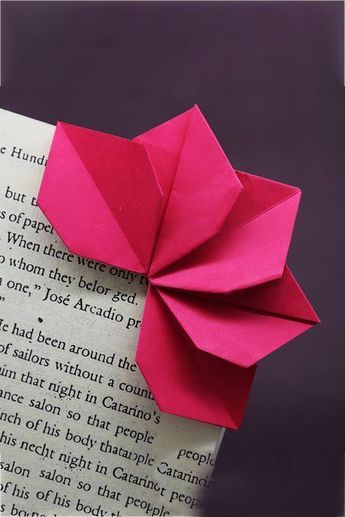 In this video, I'll show you how to make an easy origami bookmark - Paper Bookmark Making - Bookmark Making Tutorial - How To Make Easy and Beautiful Paper Bookmark - Origami Bookmarks - paper Crafts. #Bookmark #Tutorial #DIY Origami Reindeer, Origami Bookmark Corner, Bookmark Making, Bookmark Flower, Bookmark Tutorial, Bookmark Diy, Origami Bookmarks, Origami Bookmark, Paper Craft Videos